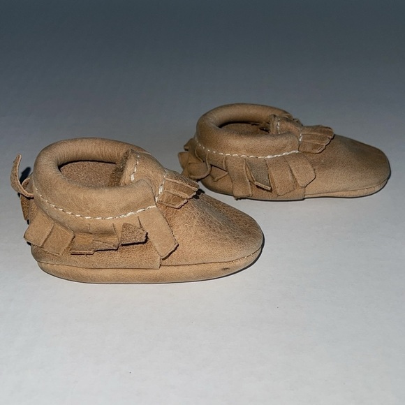 Freshly Picked Tan Leather Moccasins - Picture 4 of 7